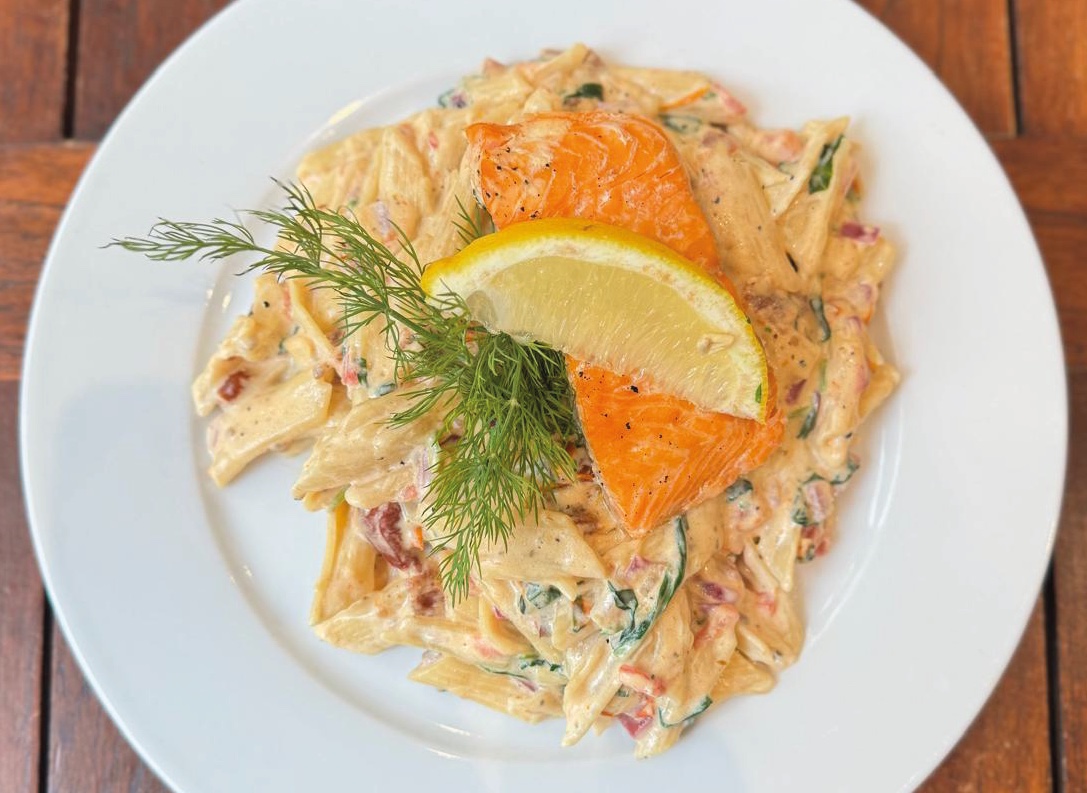 Kermainen savulohipasta
